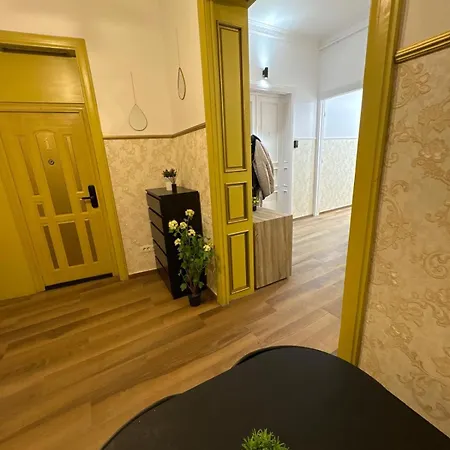 Romana بيت ضيافة بوخارست